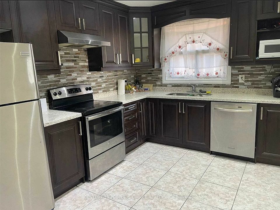 2nd image of 6875 Darcel Ave