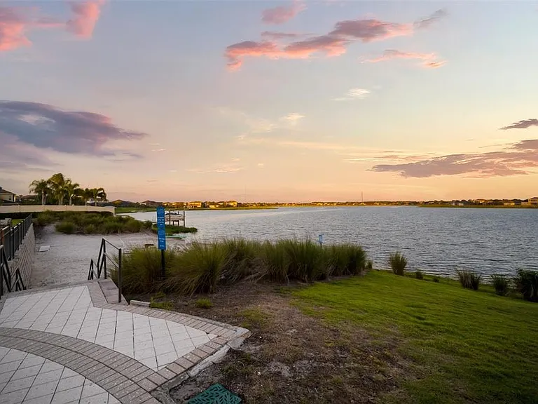 10903 Verawood Dr — Photo 62