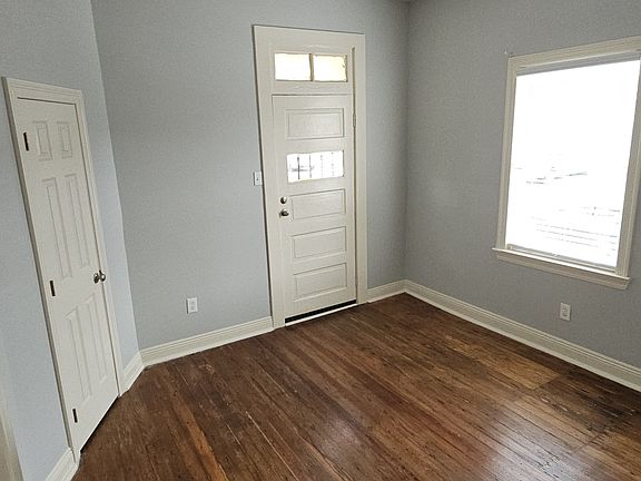 5th image of 4530 Baudin St