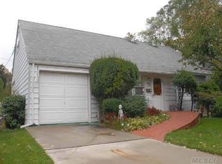 815 Dogwood Ave, West Hempstead, NY 11552