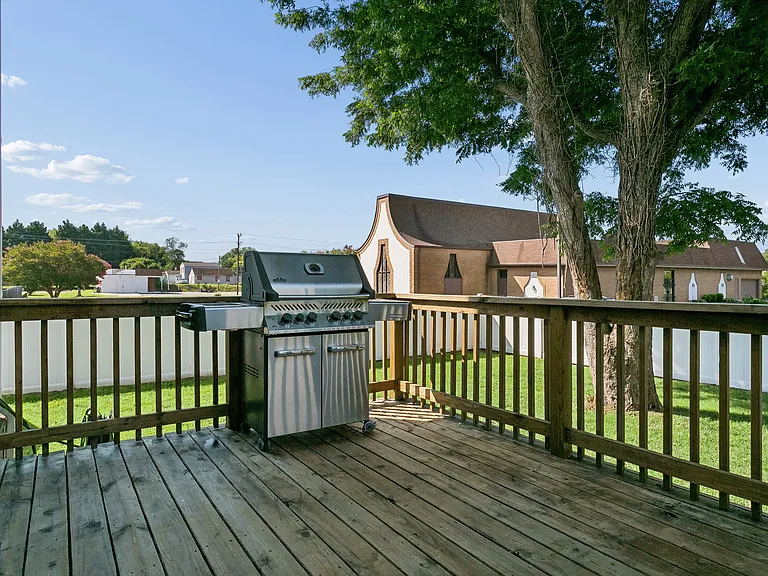 367 Poplar Ave — Photo 51