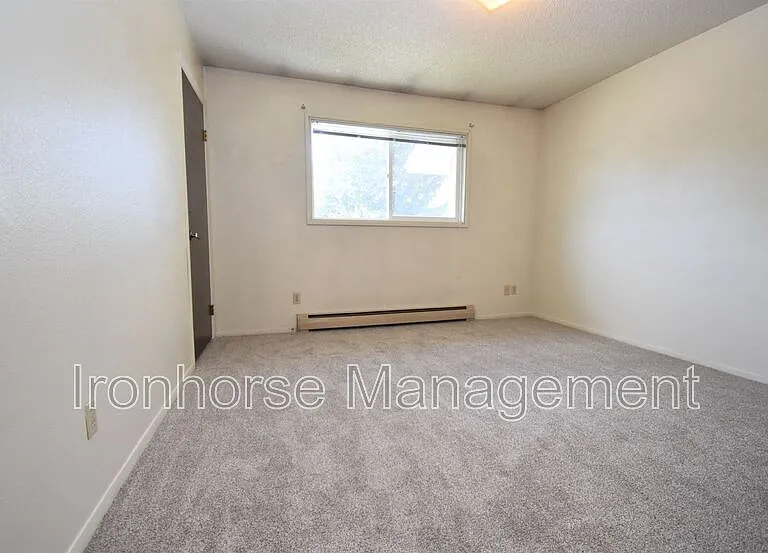 530 N Rouse Ave #3 — Photo 12