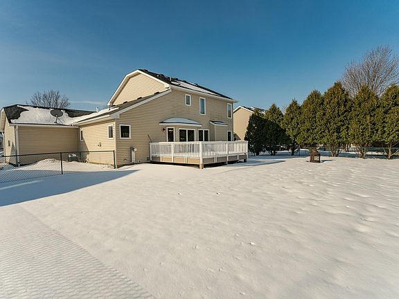 5th image of 2657 Colleen St NE