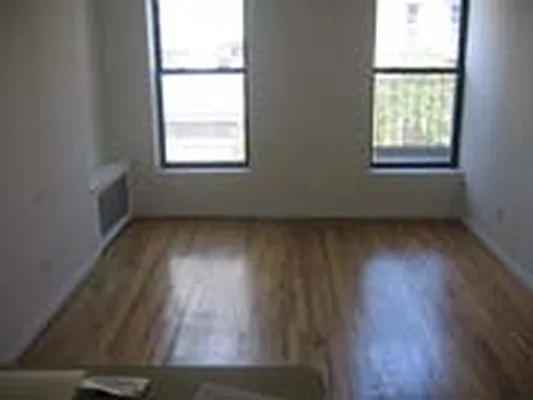 Rented by Eric Goodman Realty Corp | media 25