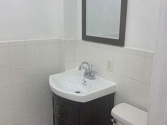 3rd image of 2078 E 54th St