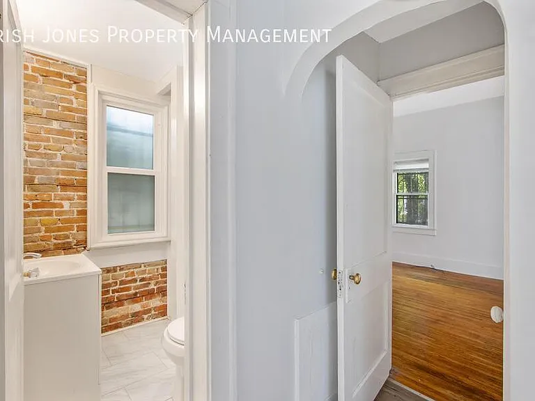 62 Park St #4 — Photo 10