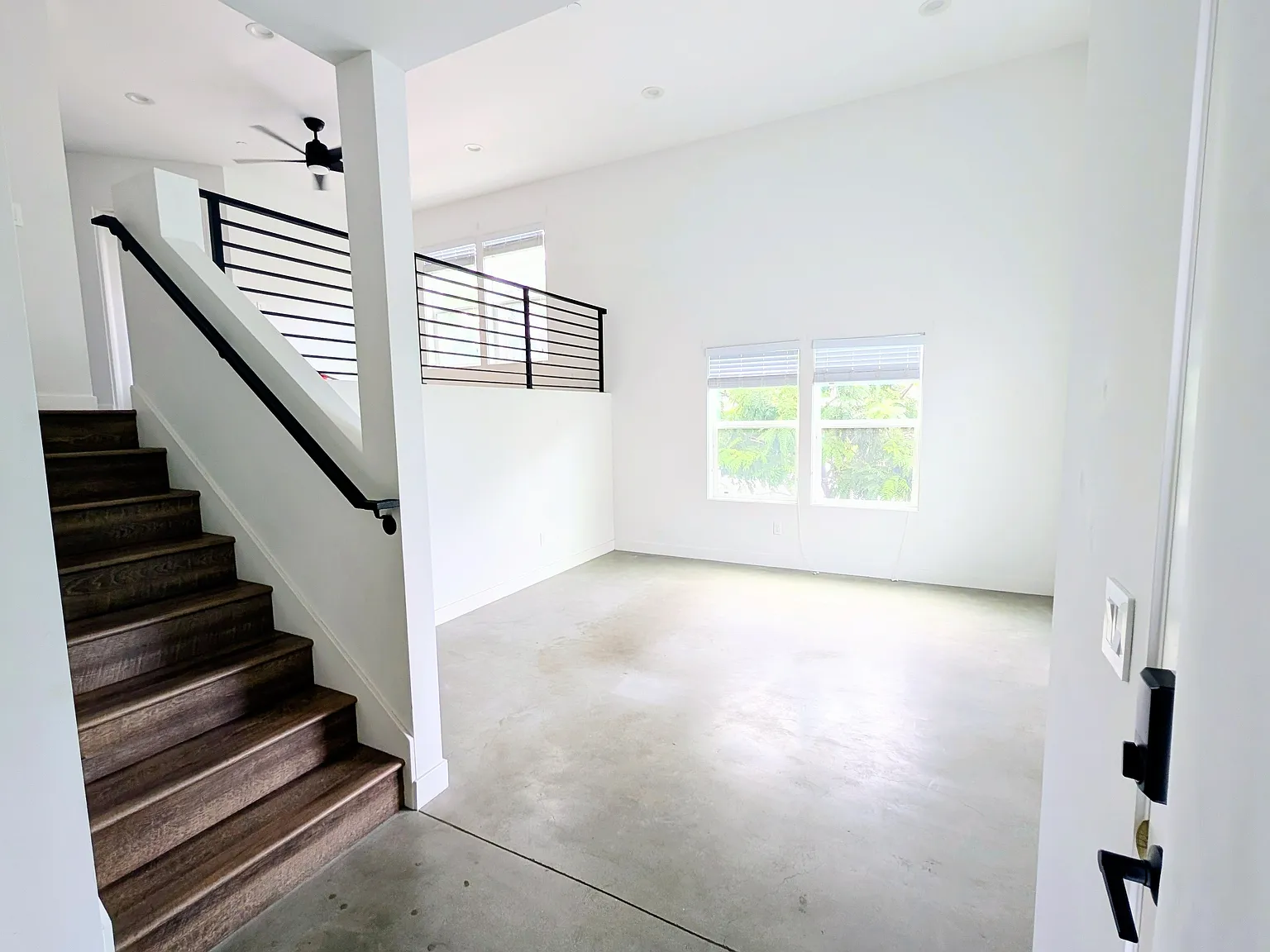 1804 Termino Ave — Photo 3