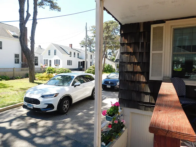 70 E Grand Ave — Photo 43