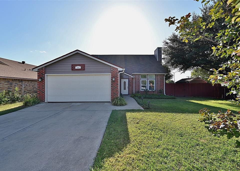 1st image of 7941 Firefly Dr