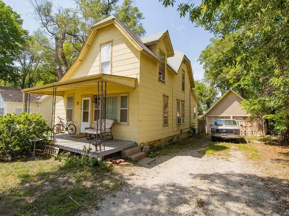 118 W 9th St, Newton, KS 67114