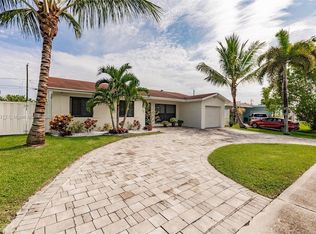 11370 NW 35th Pl, Sunrise, FL 33323