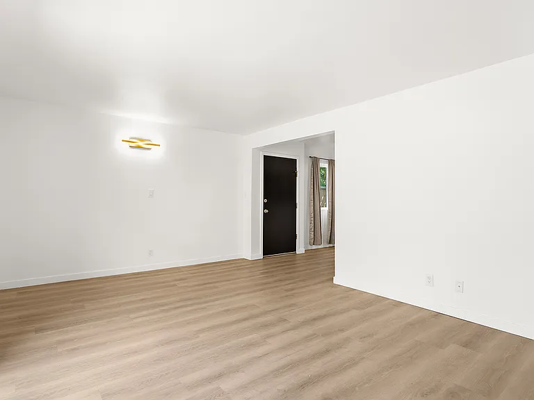 2241 1/2 Riverdale Ave #1 — Photo 6
