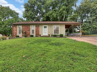 2920 Saint Babette Ln, Saint Charles, MO 63301