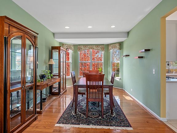 5th image of 17 Riverwalk Ct