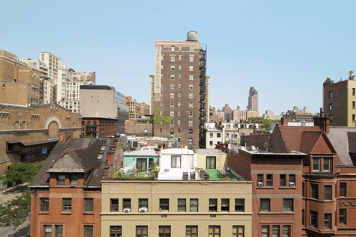 170 West 74th Street — Photo 3