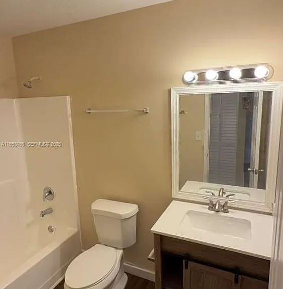 8011 Southgate Blvd #L8 — Photo 6