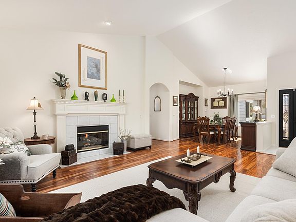 4th image of 6749 Wintergreen Court