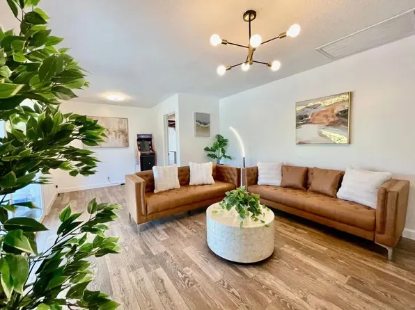 7099 Hoover Way, Buena Park, CA 90620