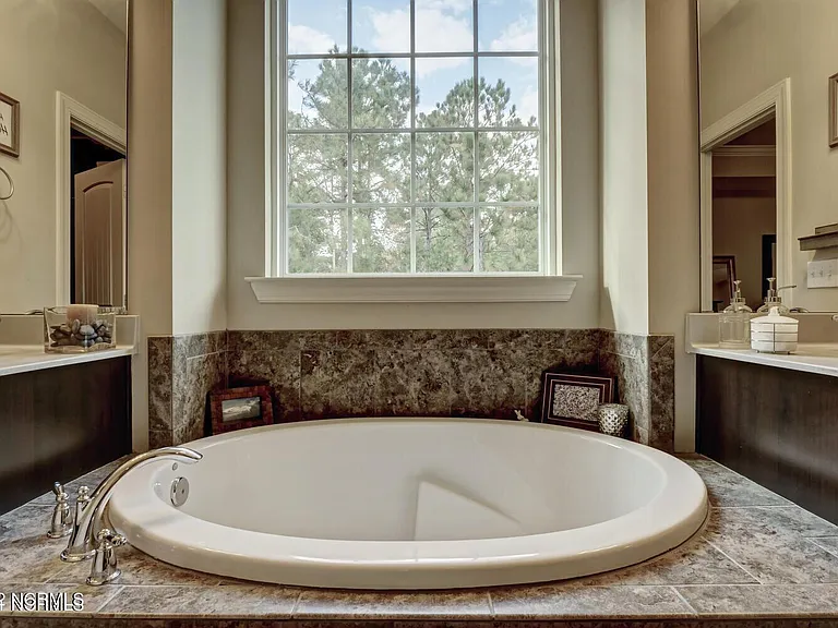 363 Belvedere Dr — Photo 26