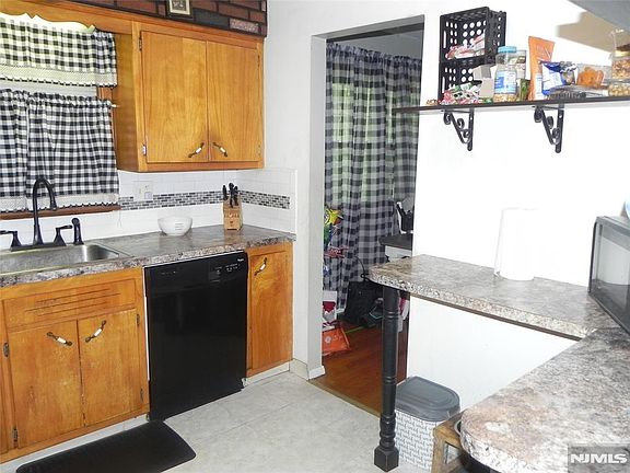 5th image of 20 Seiler Ct