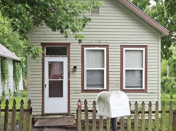 1021 Pottawatomie St, Leavenworth, KS 66048