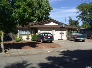 932 Temple Ave, Santa Rosa, CA 95404