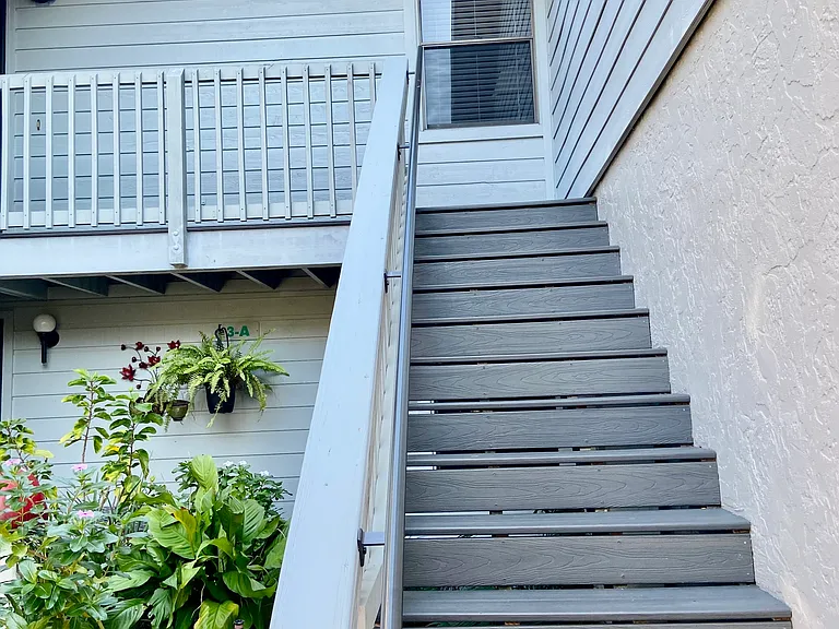 790 E Gilchrist Ct — Photo 3
