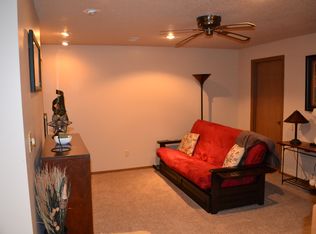 4405 E Lexington Cir, Sioux Falls, SD 57103