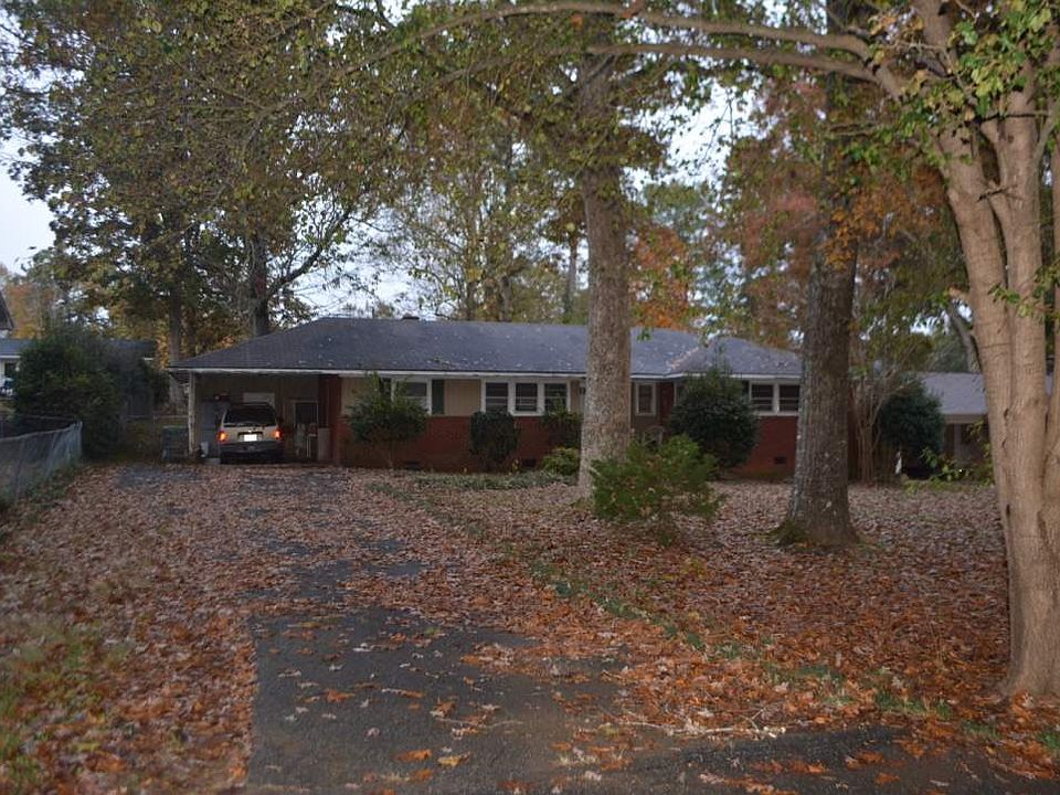 1st image of 105 Guilford Pl