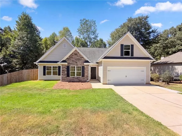 249 Clearwater Dr, Monroe, GA 30655