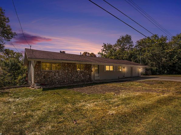 4167 N River Rd, Fort Gratiot, MI 48059