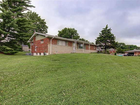 3rd image of 363 Porchester Dr