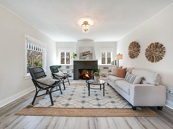 3rd image of 939 N Branciforte Ave