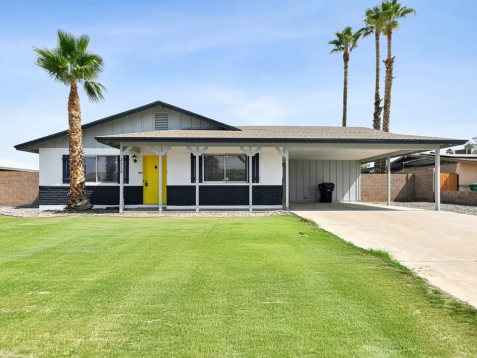 2312 W Catalina Ave