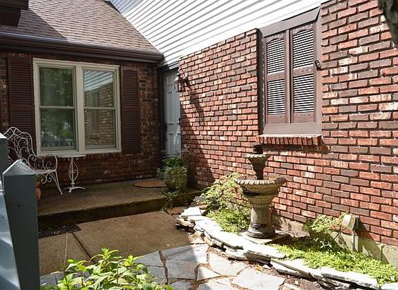 2nd image of 16364 Bellingham Dr