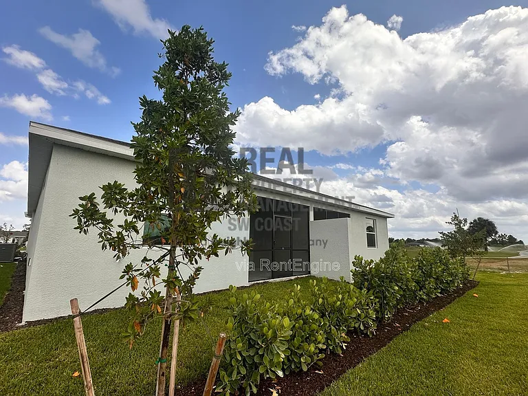 20503 Hazelnut Ct S — Photo 9