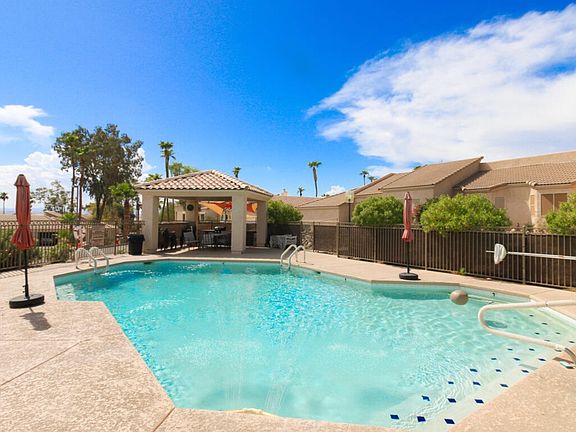 3rd image of 470 Acoma Blvd S Unit 123-B