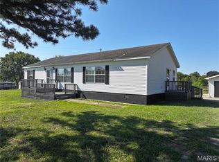 61 County Road 4705, Poplar Bluff, MO 63901