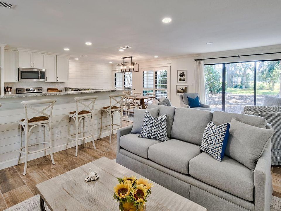 1st image of 738 Sandpiper Pl #10527
