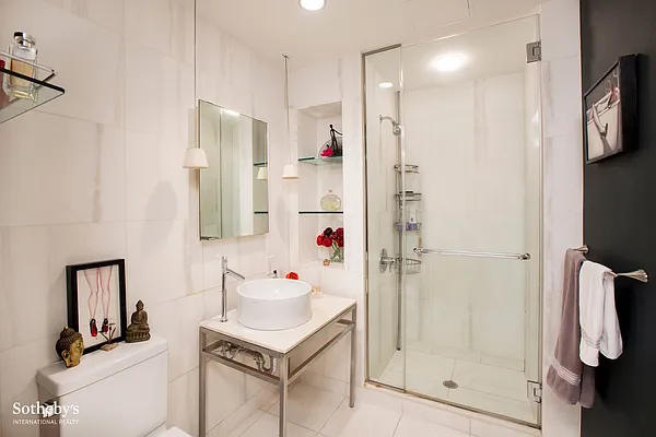 Sold by Sotheby's International Realty | media 40