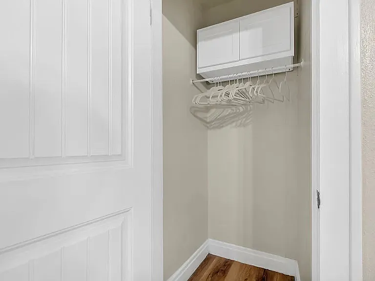 4918 Tiemann Ave — Photo 30