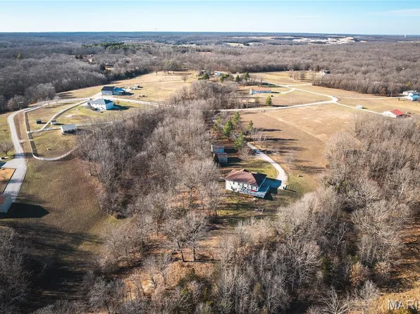 25421 Hideaway Ln, Lebanon, MO 65536