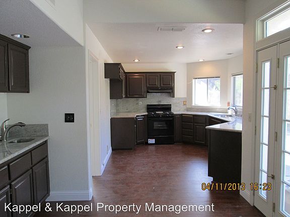 4th image of 137 Glen Eagle Way