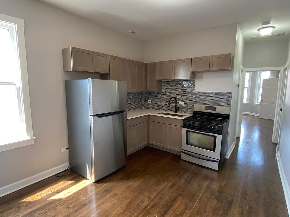 1st image of 1741 N Kedvale Ave #2