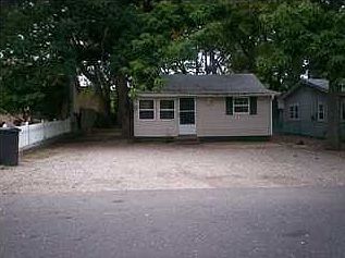 2 Houses on 1 Lot