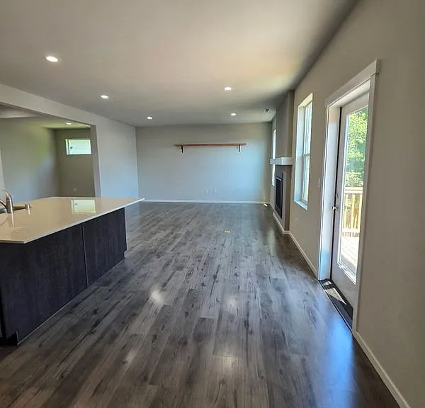 9927 13th St SE — Photo 11