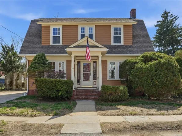 25 Talbot Mnr, Cranston, RI 02905