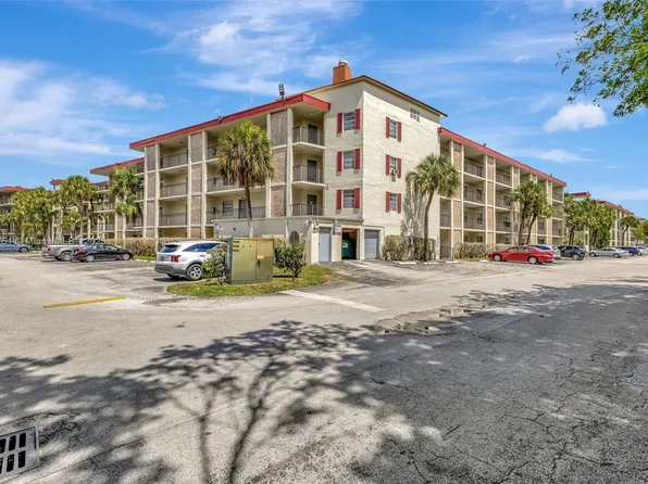 3070 NW 48th Ter APT 415, Lauderdale Lakes, FL 33313