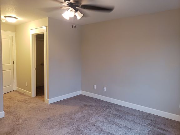 4th image of 7122 NE 66th Cir