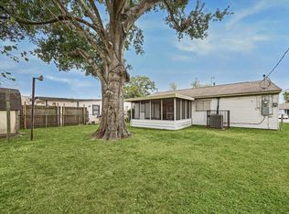 3201 Proswimmer St, Houston, TX 77088